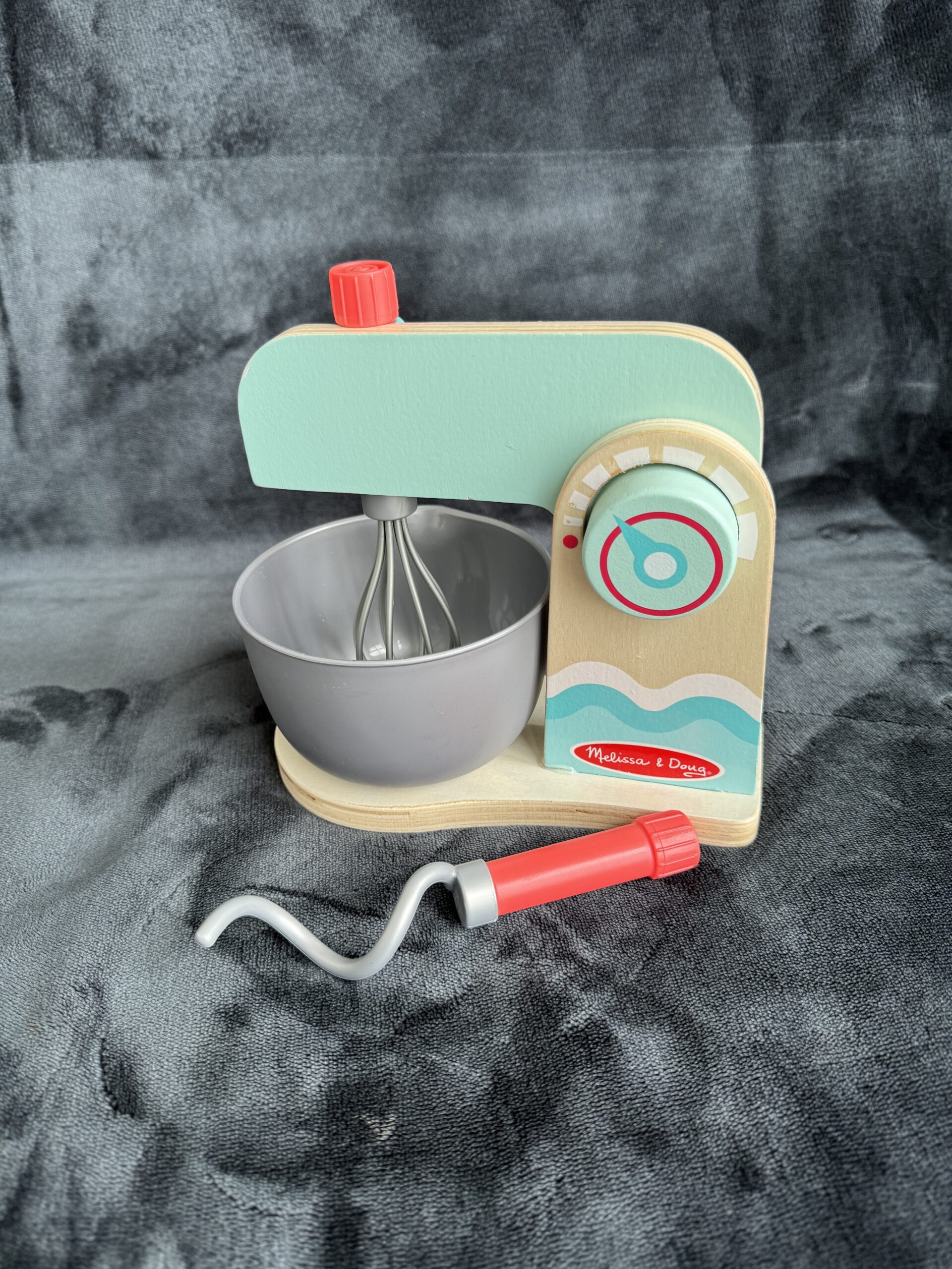 melissa and doug bakery shop bread machine with the attachement heads and accessories 